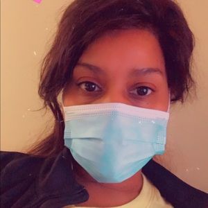 Meet your Posher, Dina